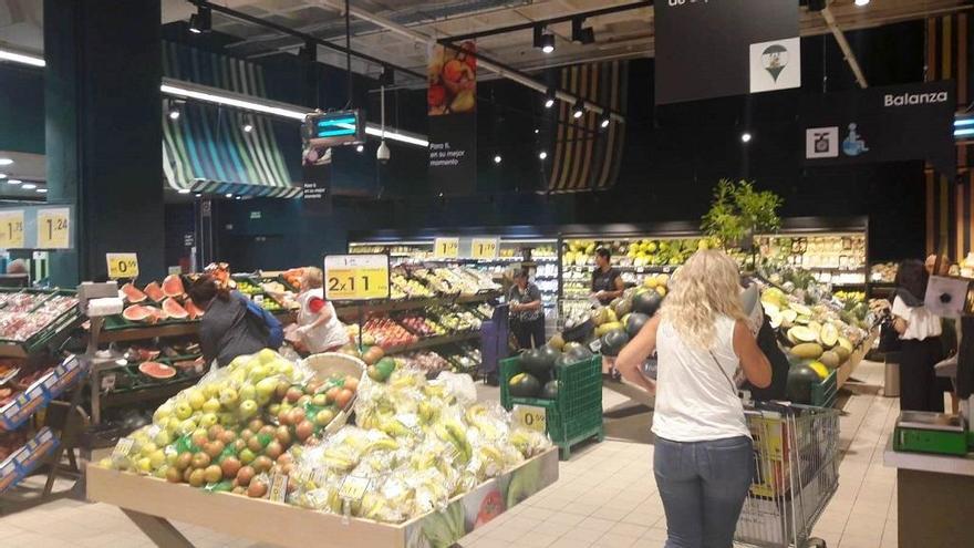 El hipermercado Eroski del Centro Comercial Larios estrena nueva imagen