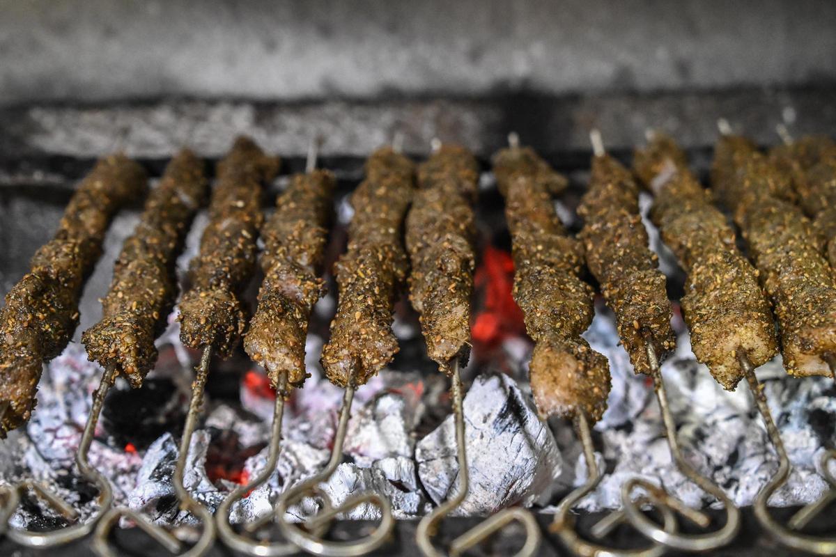 Tradición, cariño y sabor durante la jornada de Menjars de la Terra en el restaurante La Estrella de África de Crevillent