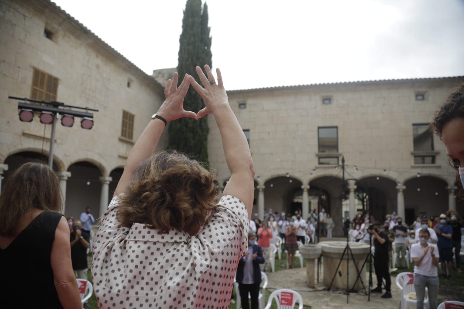 Carmen Calvo asiste a la entrega del premio Maria Plaza del PSIB-PSOE en Inca