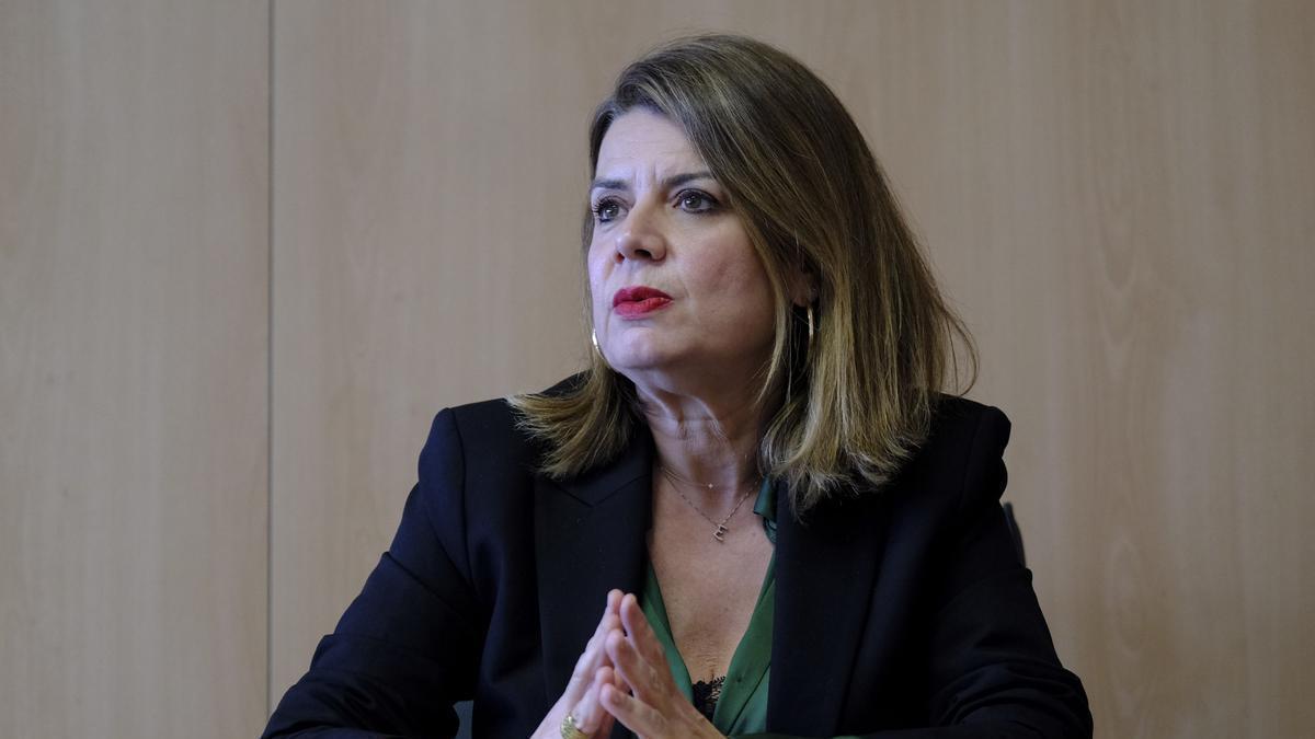 Elizabeth Hernández.