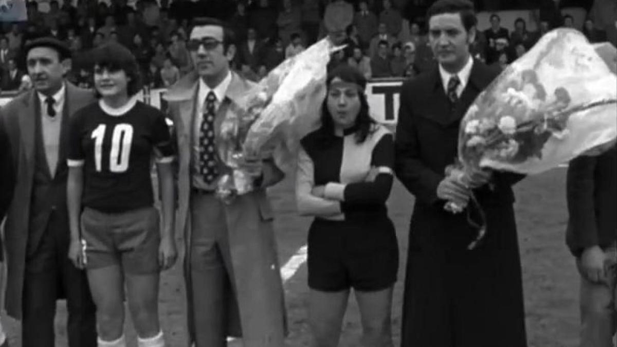 Imagen del primer amistoso de fútbol femenino de la selección de España