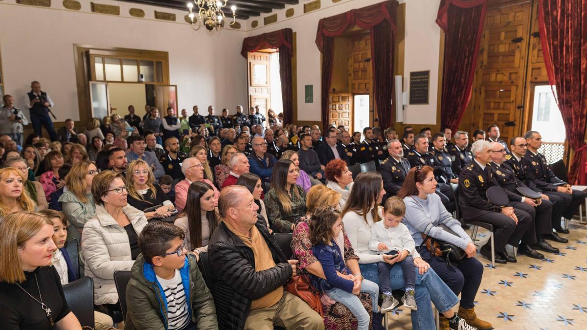 Agentes de la Policía Local de Elche condecorados