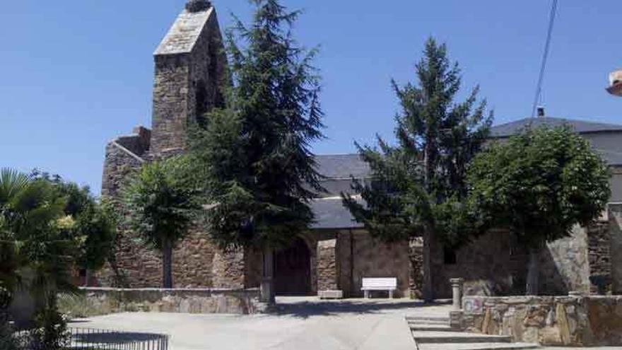 Iglesia de Burganes de Valverde.