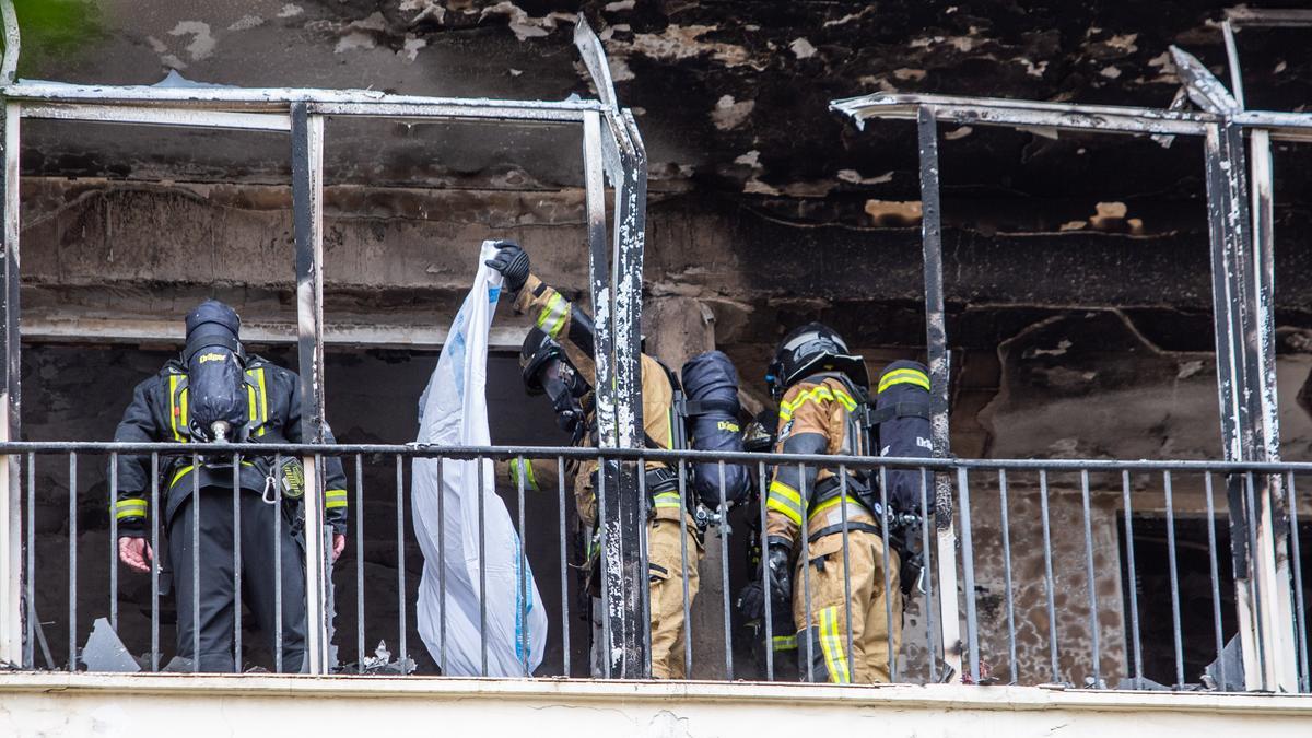 Alarma por un gran incendio en el centro de Ibiza