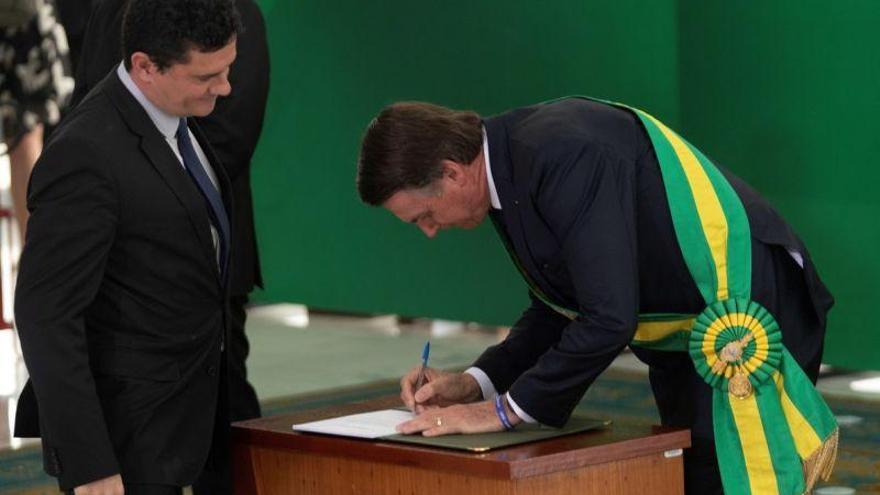 Bolsonaro prepara un decreto para permitir la posesión de armas de fuego