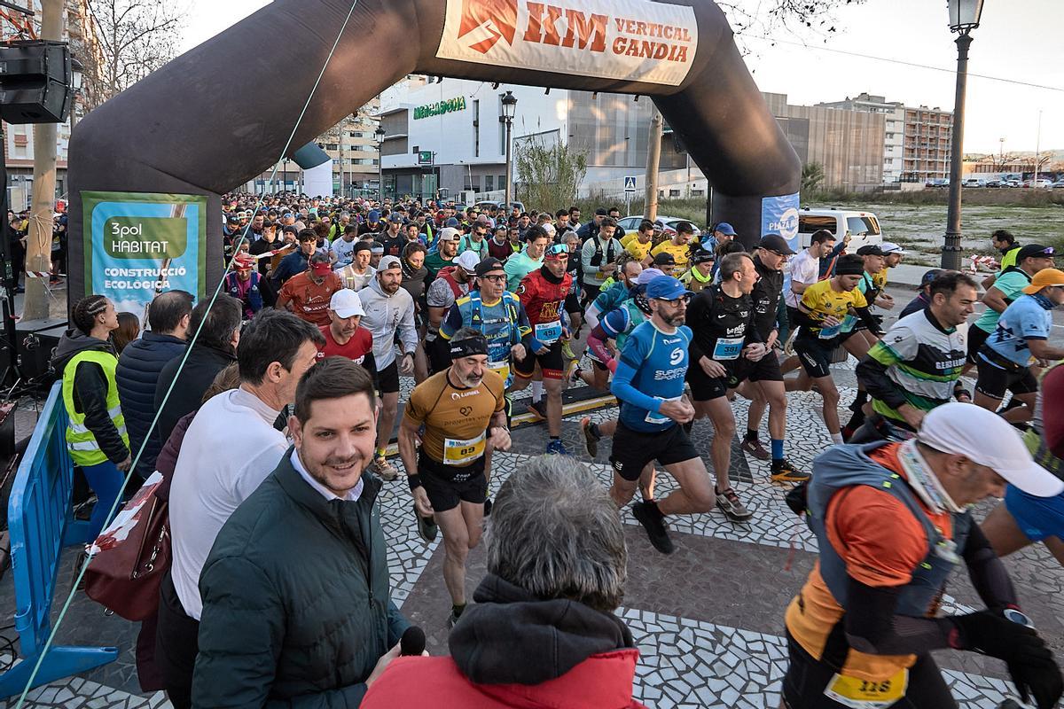 Éxito total en el XXIV KM Vertical de Gandia con un millar de participantes
