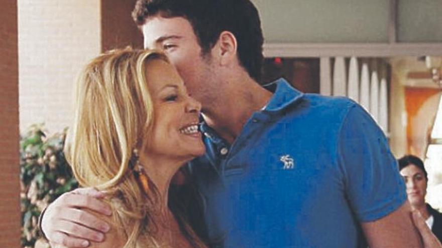 El emotivo mensaje de Ana Obregón en el cumpleaños de su hijo: "No sabes como duele no poder estar a tu lado"