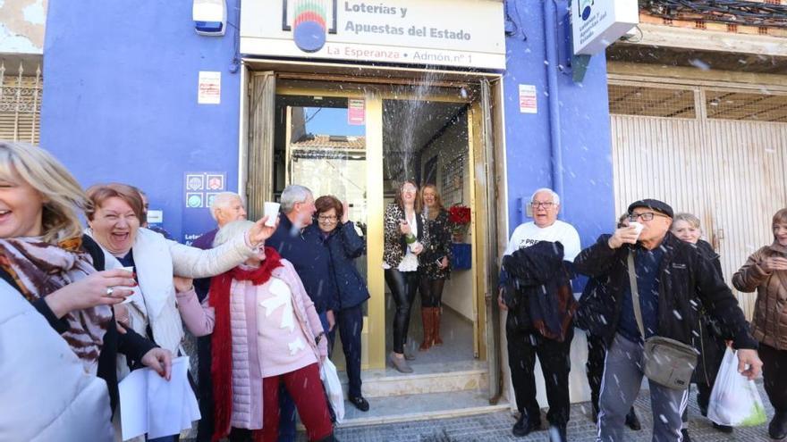 Tercer premio Lotería de Navidad: deja 27,5 millones en Catral (Alicante)