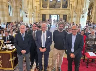 Rodríguez-Ovejero, en el pregón de las fiestas del Carmen: "En Salinas, el mar me lleva a lo espiritual"