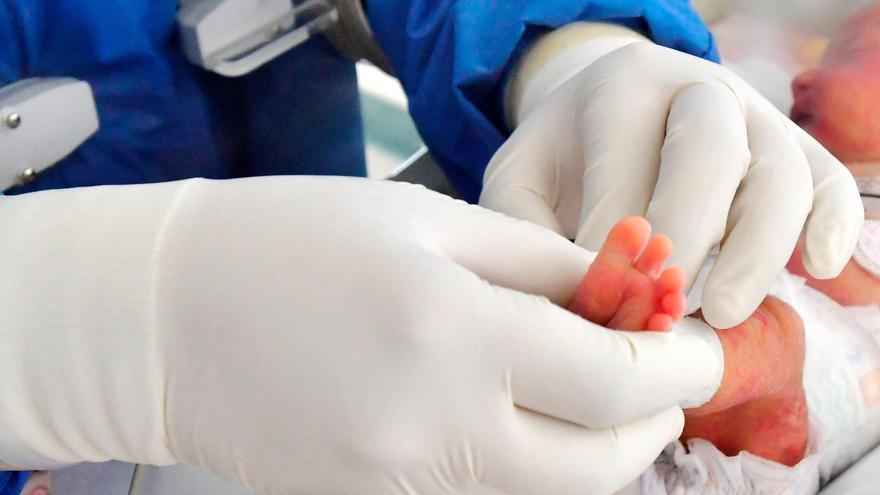 Los pediatras piden vacunar del virus sincitial a los bebés