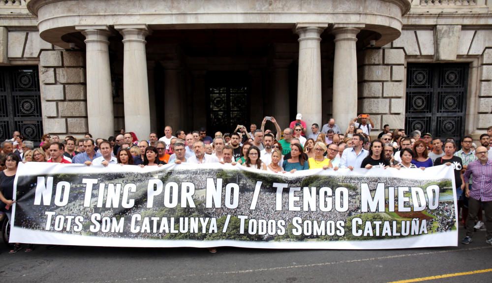 Concentración en València contra los atentados de Barcelona