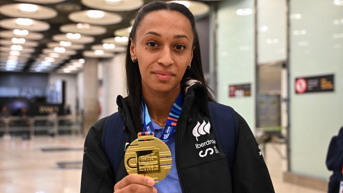 Ana Peleteiro, con el oro de Apeldoorn.
