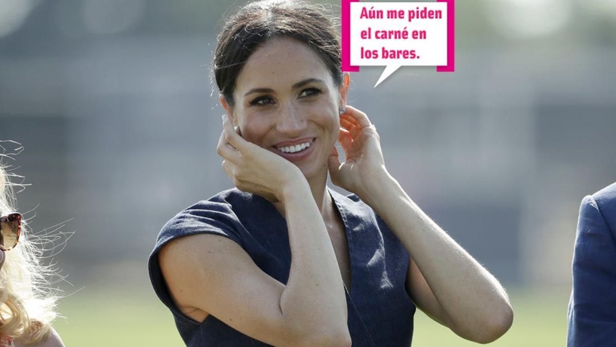 Meghan Markle se toca la carita coqueta