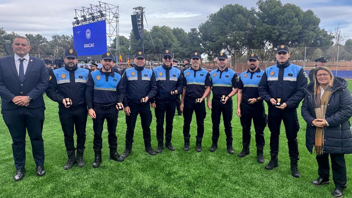 Reconocimiento a la Policía Local de Ingenio en Paiporta por su colaboración tras la DANA