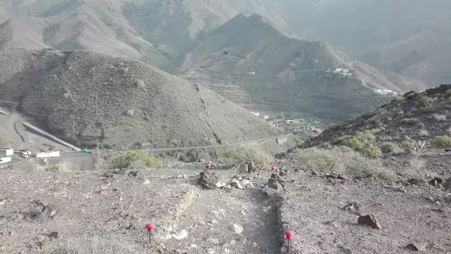 La carretera de La Aldea da visibilidad a otros dos yacimientos aborígenes