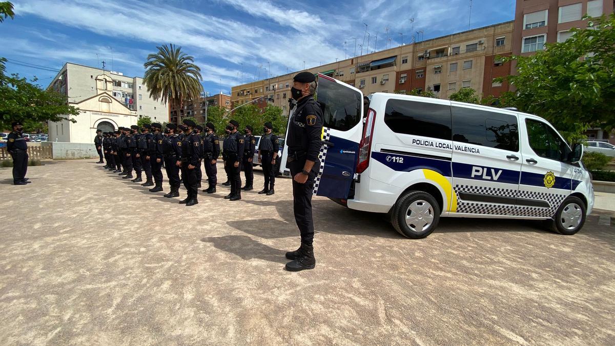 Agentes de la nueva unidad UCOs-tarde