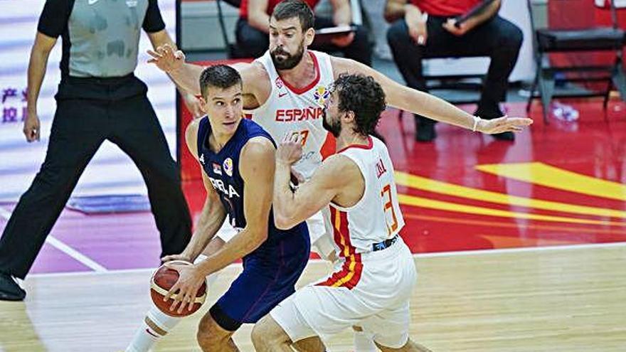 Marc Gasol i Sergi Llull, ahir, durant l&#039;Espanya-Sèrbia.