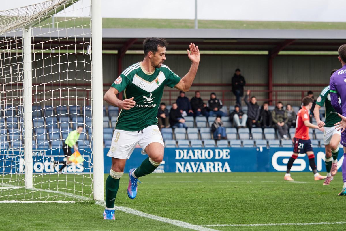 Las imágenes del Osasuna Promesas - Cacereño