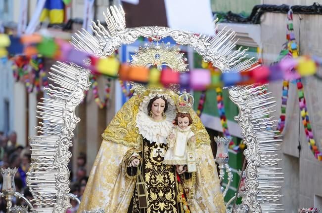 Procesion del Carmen por las calles de La Isleta