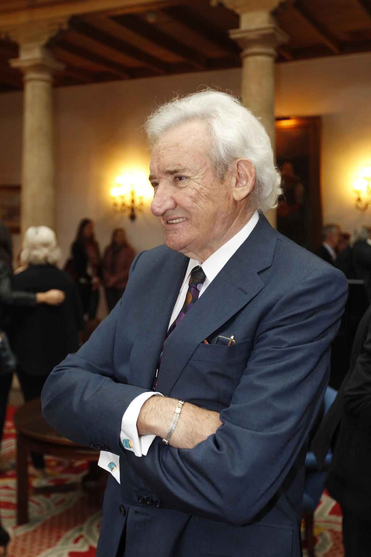 LUIS DEL OLMO. PREMIOS PRINCIPE DE ASTURIAS 2013. PREMIADOS E INVITADOS EN EL HOTEL DE LA RECONQUISTA. AMBIENTE