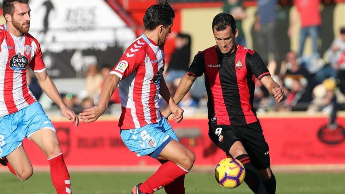 Linares, durante un partido del Reus ante el Almería
