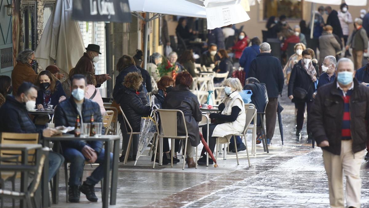 Así fue el primer día de cierre perimetral en Oviedo