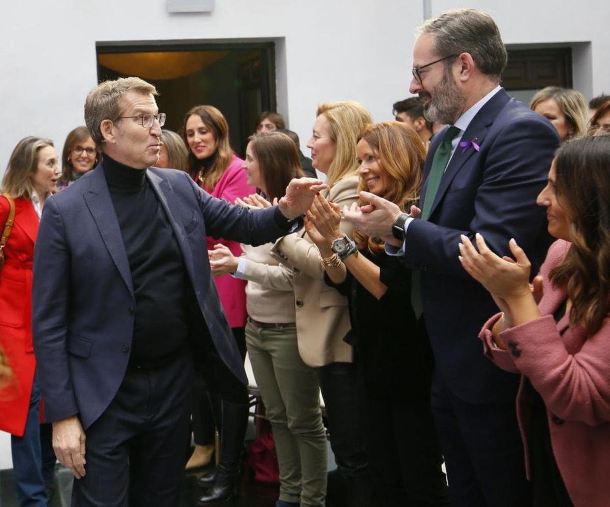 Feijóo i els seus barons reblen el seu no a la llei exhibint poder territorial