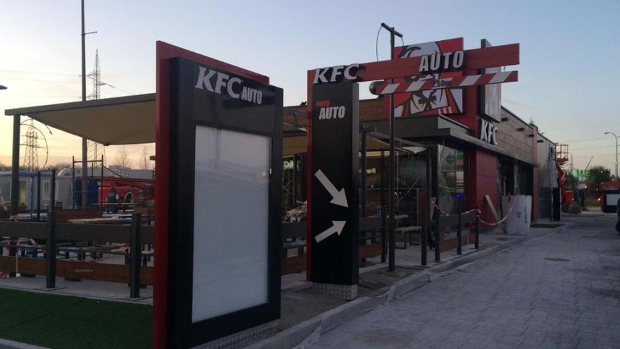Asturias ya tiene a su &quot;rey del pollo frito&quot;: abre el KFC de Lugones