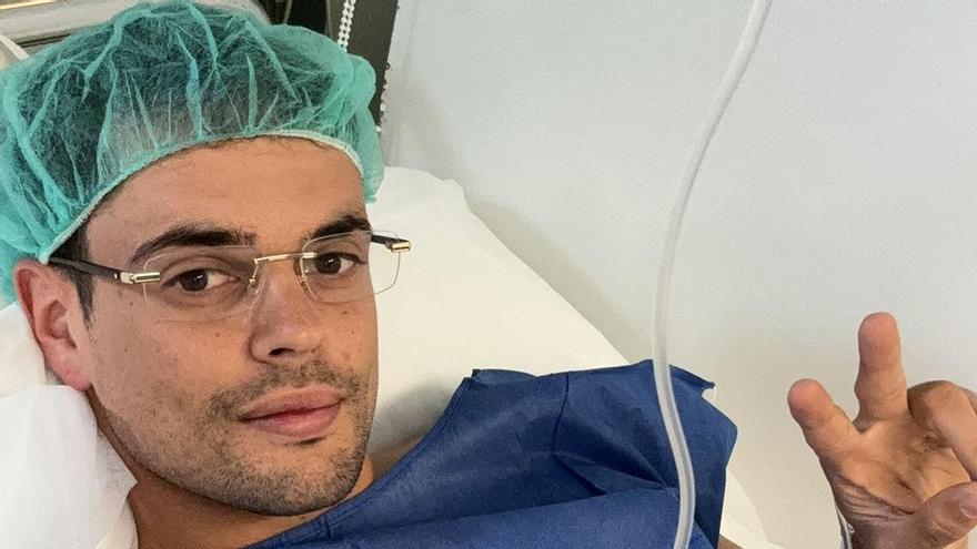 Rubén Río en el hospital después de su intervención quirúrgica.