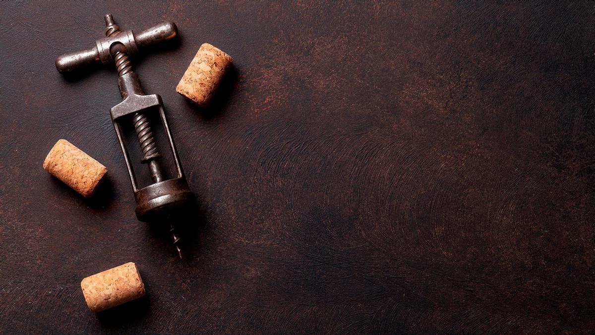 Adiós al olor de la nevera: la razón por la que debes poner un corcho de vino en la puerta