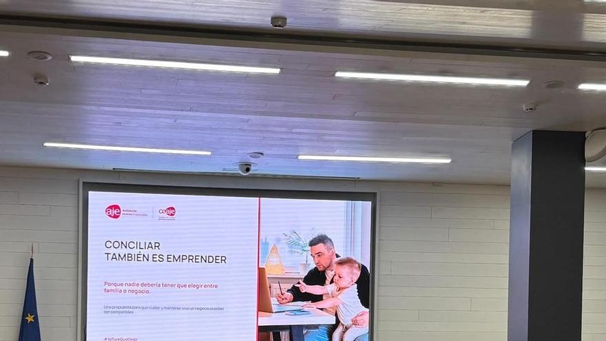AJE Balears reclama acabar con la elección entre emprender y formar una familia