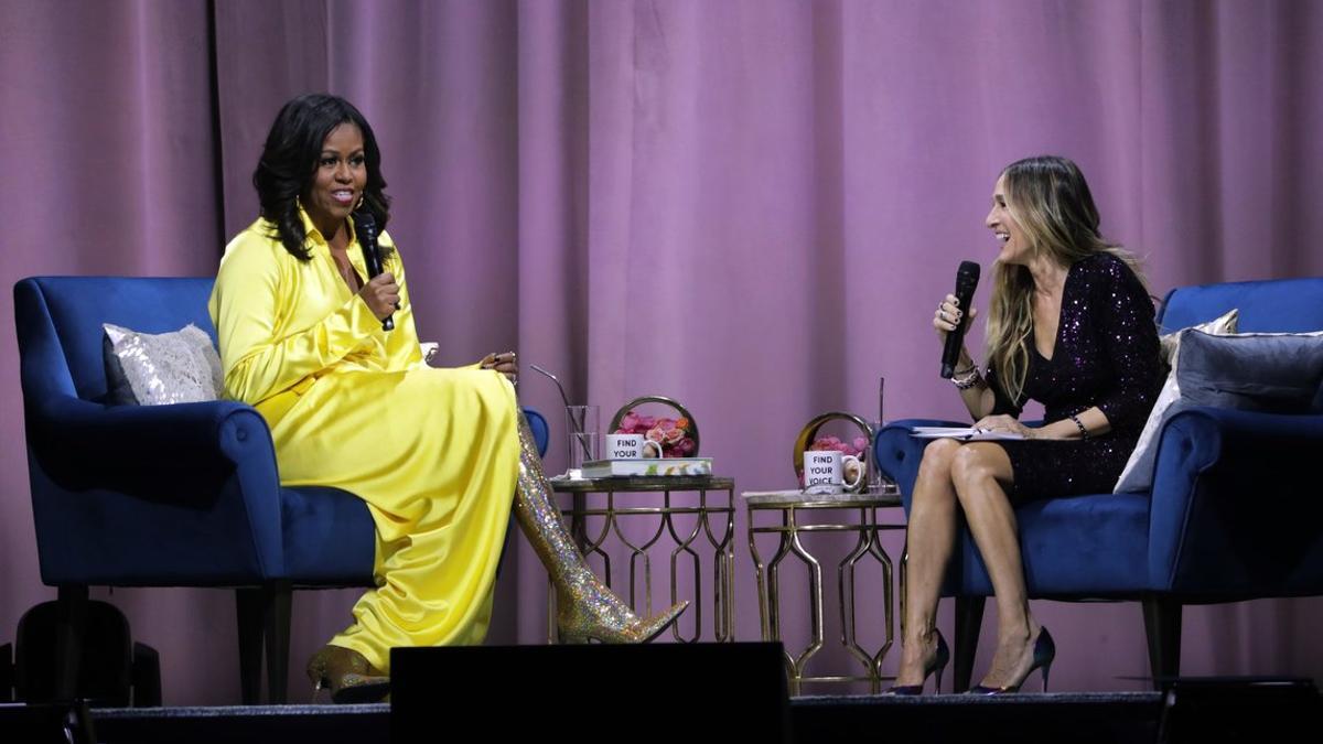 Michelle Obama y Sara Jessica Parker, durante la presentación del libro de memorias de la exprimera dama.