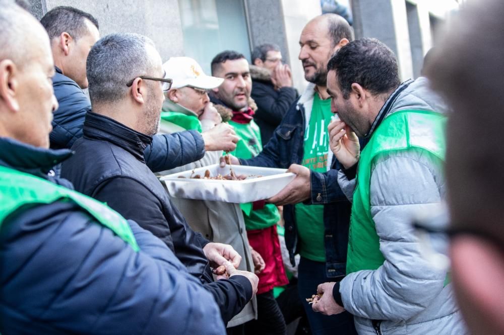 La PAHC fa guàrdia per evitar el primer desnonament obert dictat a Manresa