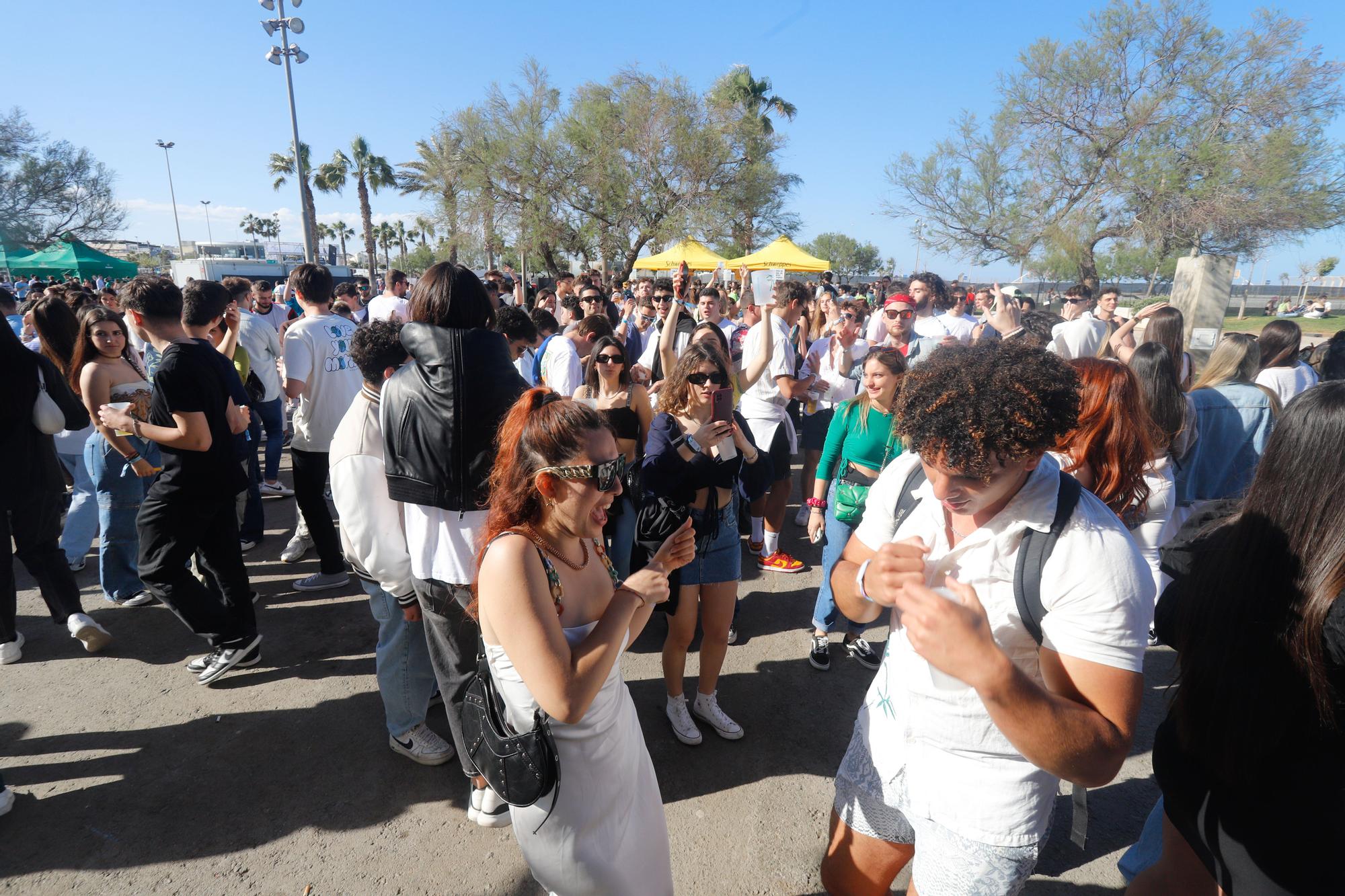 Búscate en las paellas universitarias de la Marina de València