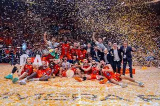 El Leyma Corunya de Guillem Jou derrota l'Estudiantes i torna a la Lliga Endesa un any després (97-100)