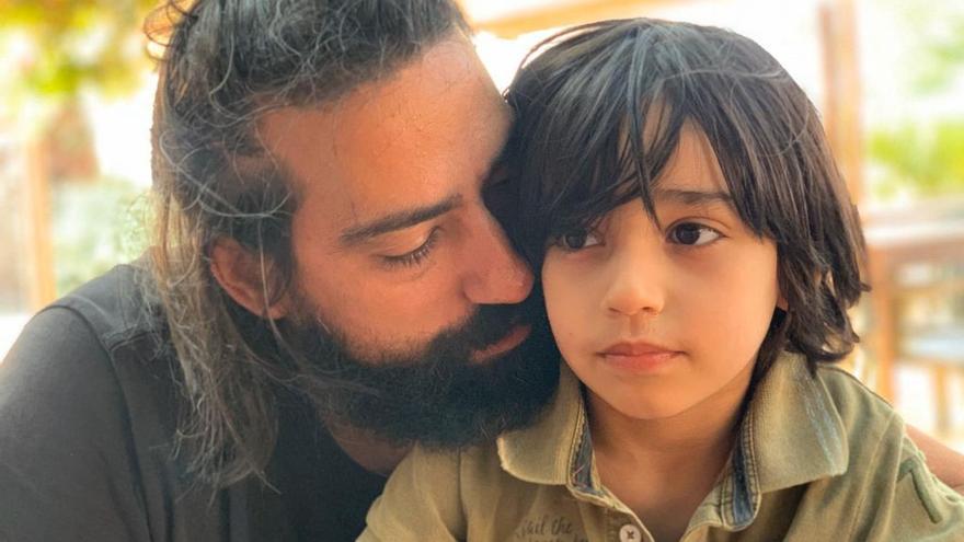 Isaac González, con su hijo Mati de 5 años