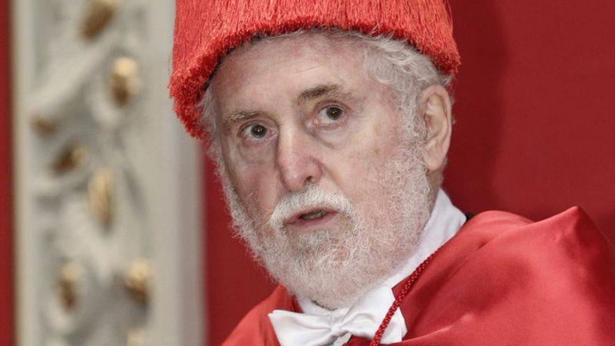 El profesor Vincenzo Ferrari ya es Honoris Causa