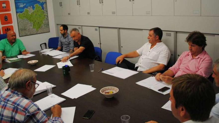 Reunión de alcaldes del Consorcio, ayer en la sede en Bergondo.