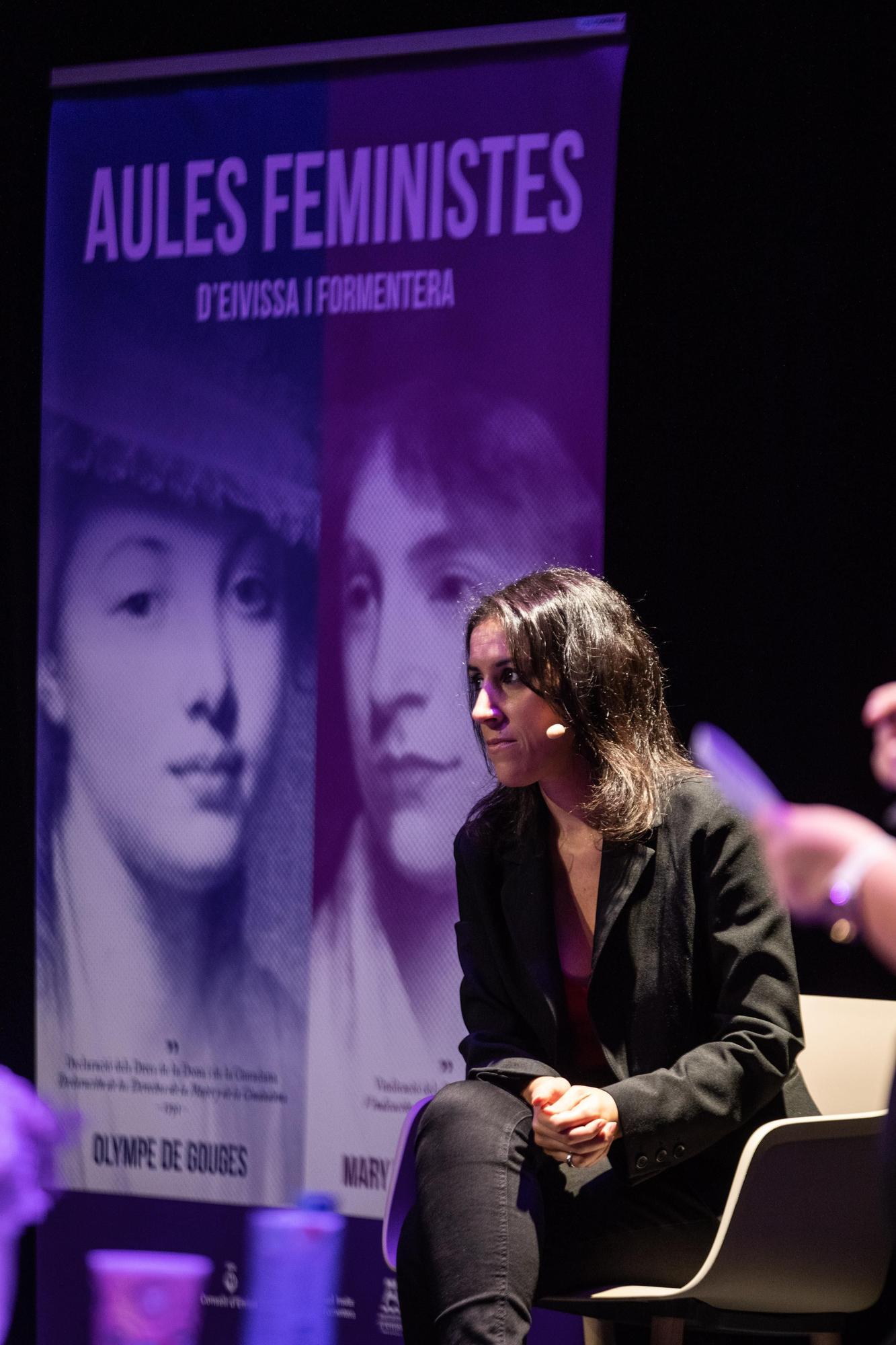 Ana Bernal-Triviño, ayer, durante su ponencia en &#039;Aules Feministes&#039;