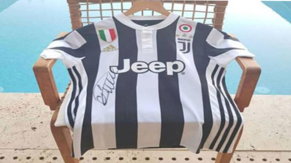 La primera camiseta de la Juventus firmada por Cristiano Ronaldo