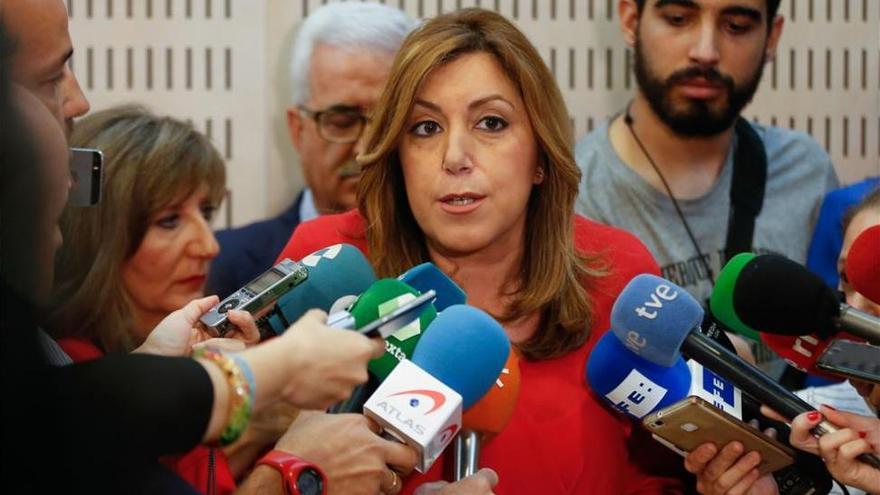 Susana Díaz afirma que en Andalucía se apuesta por una &quot;universidad pública gratuita&quot;