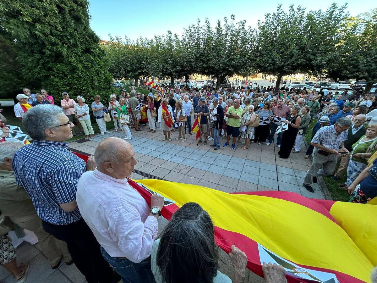 EN IMÁGENES: Castrillón se suma a las movilizaciones en apoyo a Ceuta