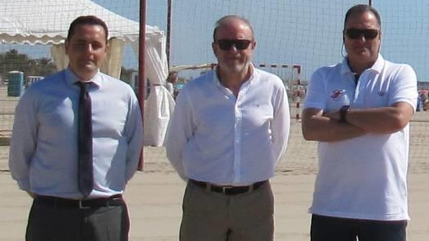 El balonmano vuelve a la playa del Port