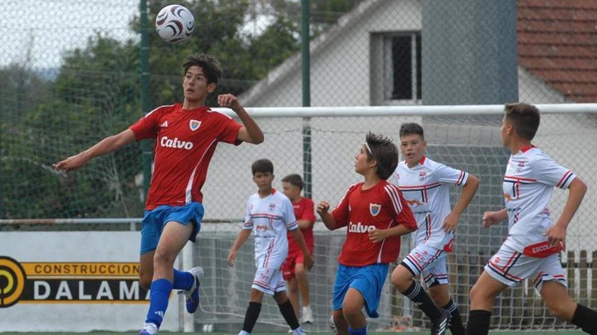 El Sporting Braga vence al Deportivo en la final del torneo EFL Lalín Cup | BERNABÉ/JAVIER LALÍN