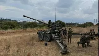 La última compra millonaria de munición de artillería por España duraría cuatro días en el frente de Ucrania