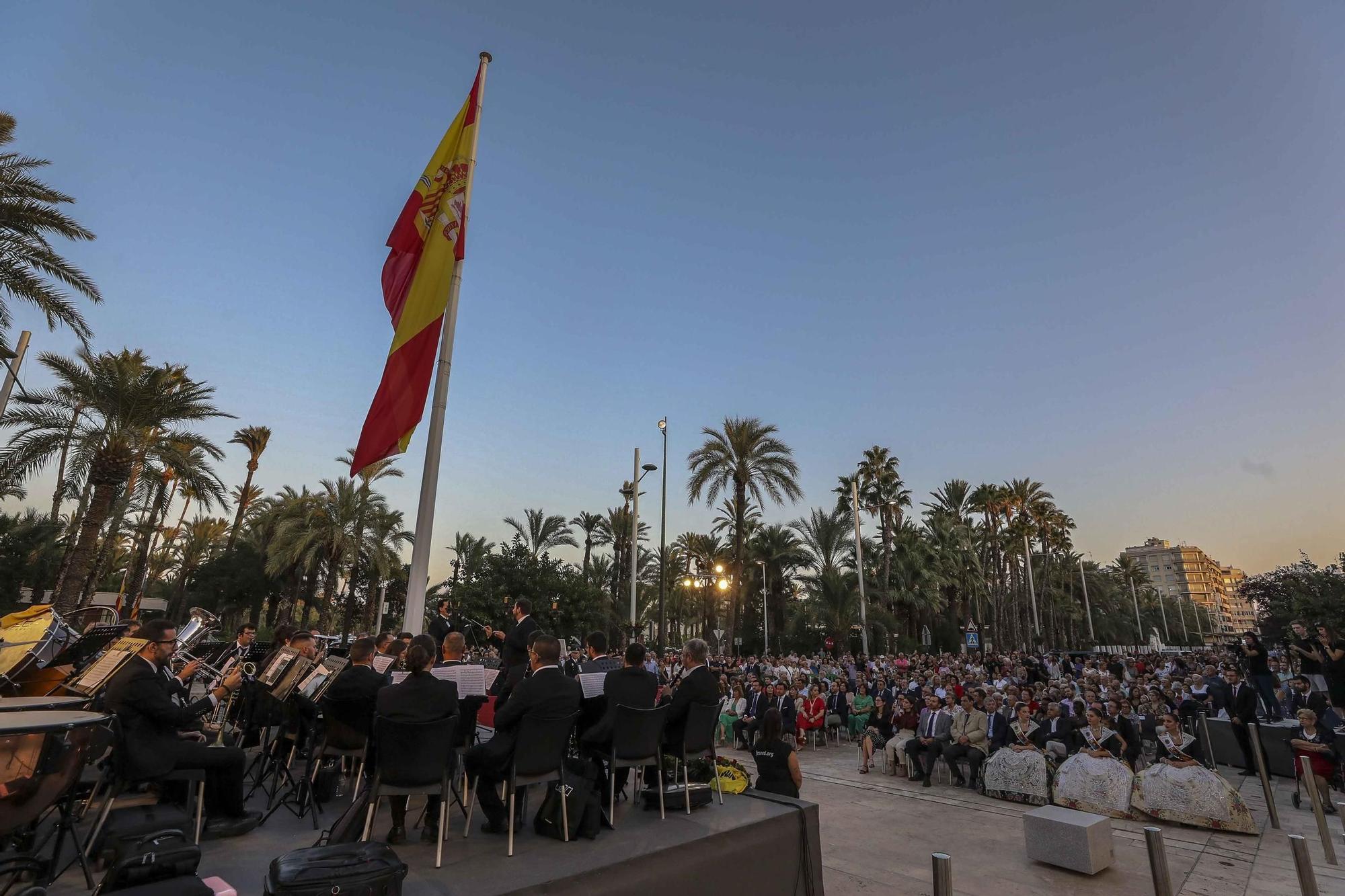 Elche conmemora el dia de la fiesta nacional