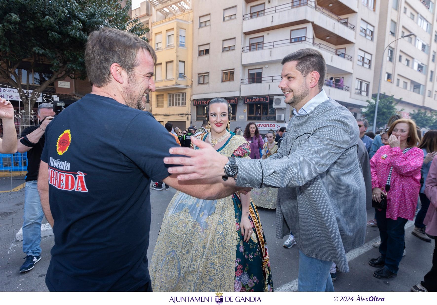 El domingo de las Fallas de Gandia, en casi ochenta imágenes