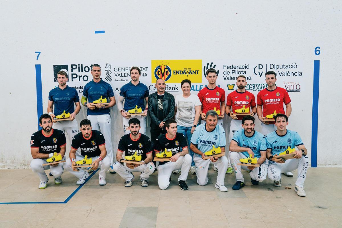 Els jugadors van rebre un detall per part del club.