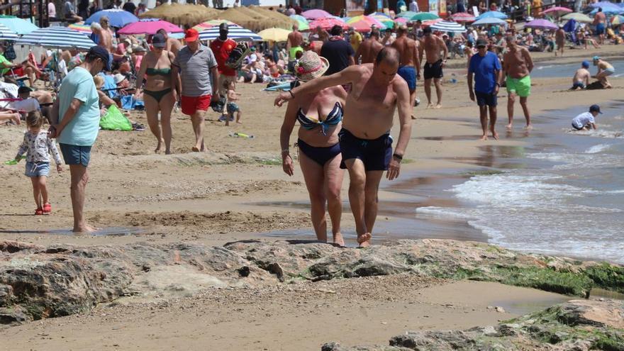 Costas aprueba de urgencia 600.000 euros para reparar antes del verano las playas afectadas por los temporales