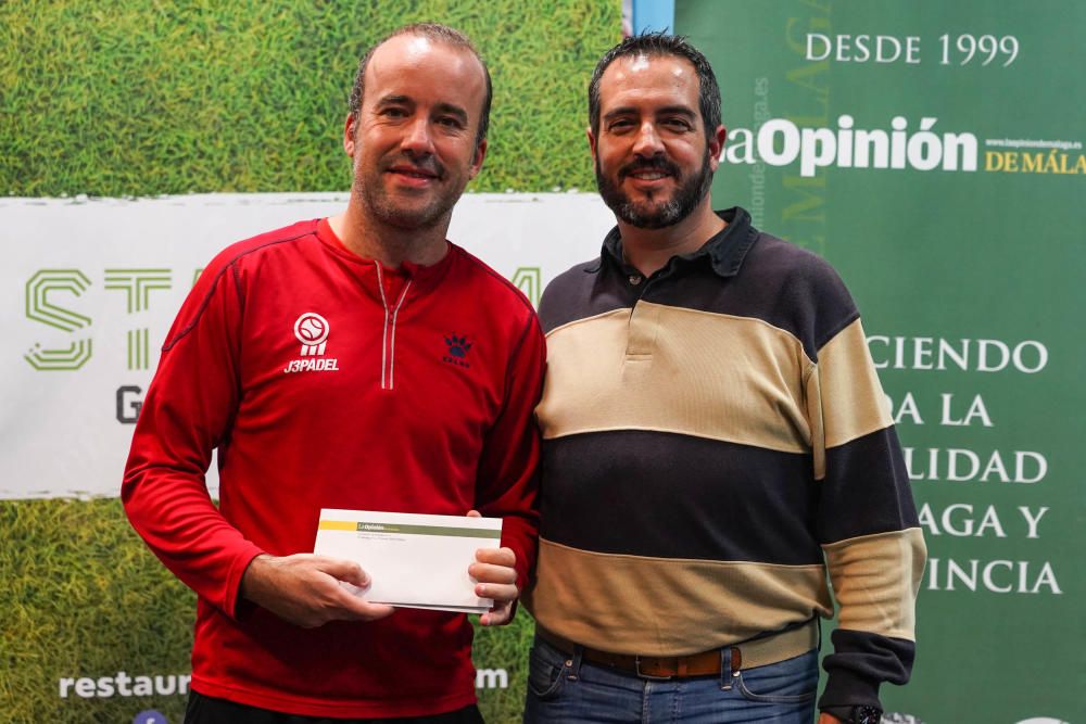 Entrega de los premios a los ganadores del V Torneo de Pádel de La Opinión de Málaga.